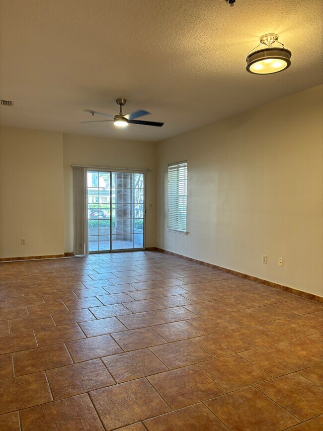 Foto del edificio - 4881 Cypress Woods Dr