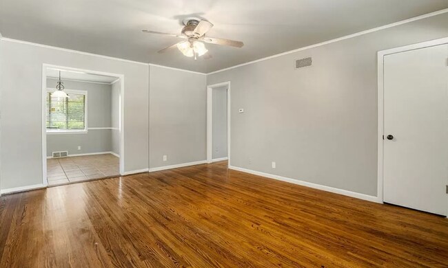 Foto del edificio - Beautiful Mid-town Home