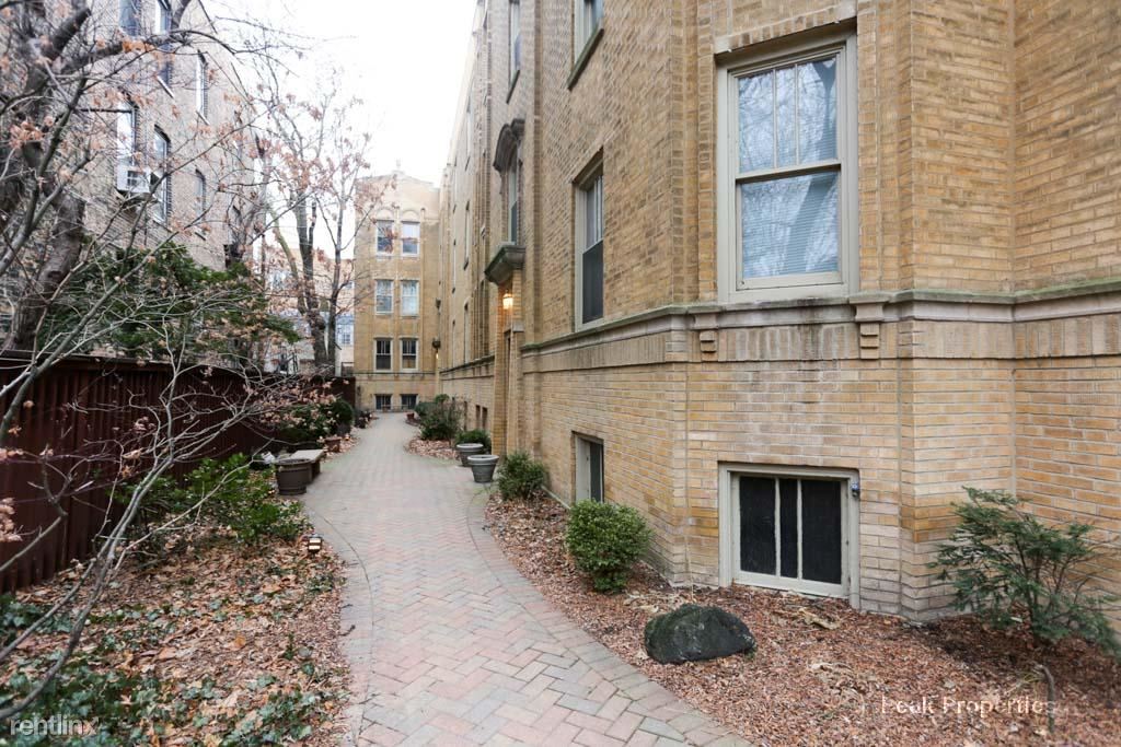 Foto principal - 2231 N Bissell St