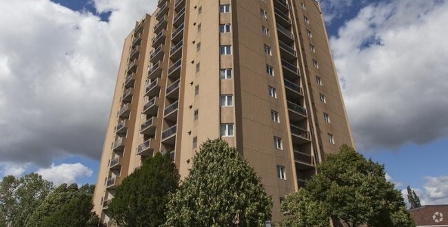 Building Photo - Roseland Place
