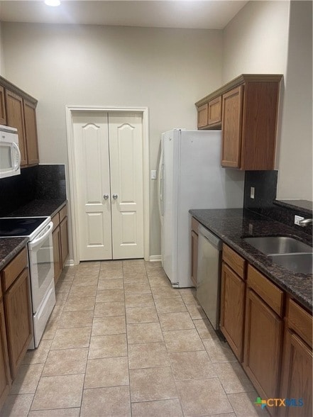 Building Photo - 110 Carlsbad Dr
