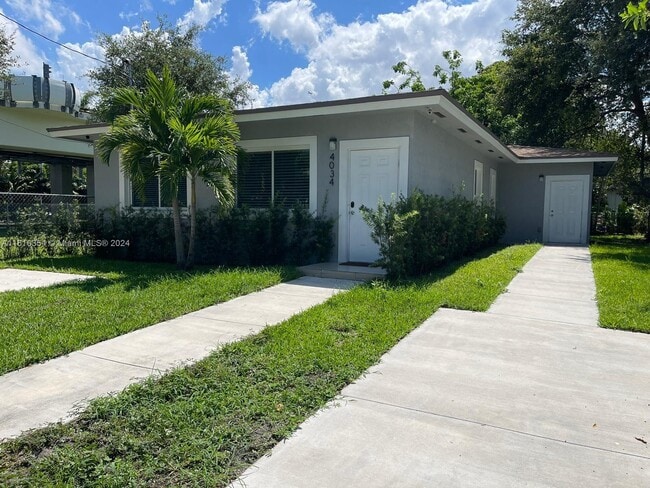 Building Photo - 4034 NW 23rd Ave