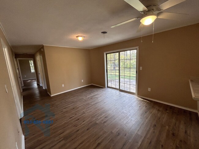 Foto del edificio - 921 Mockingbird Ln