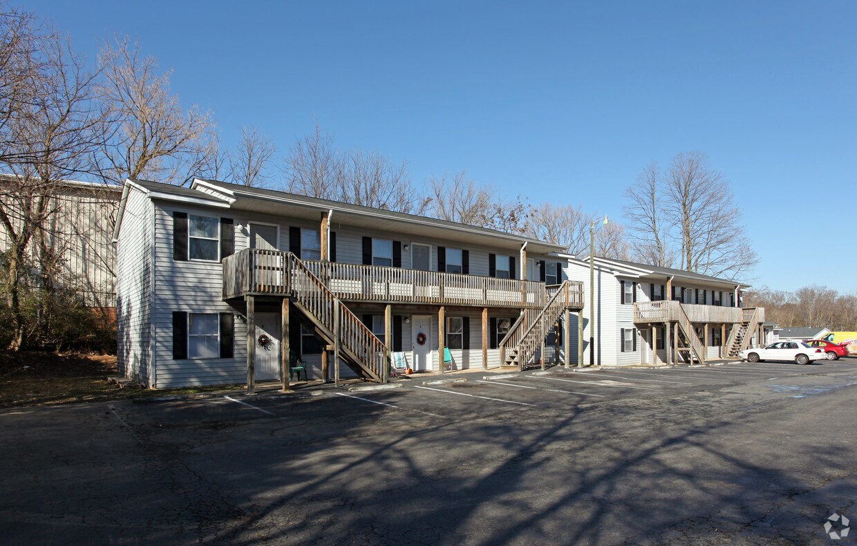 Pelham Place Apartments 308320 Jefferson St Kernersville, NC