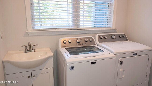 Building Photo - 9083 Oak Ridge Plantation Dr SW