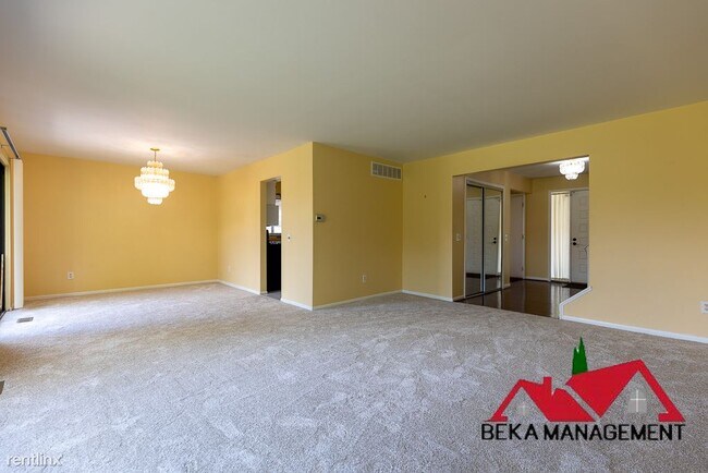 Foto del edificio - 3 br, 2 bath House - 17120 Coral Gables St