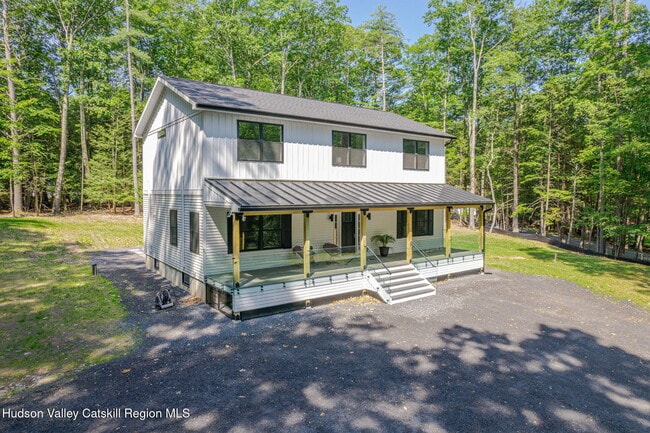 Building Photo - 32 Maurizi Ln