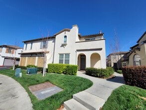 Building Photo - 8338 Crystal Walk Cir