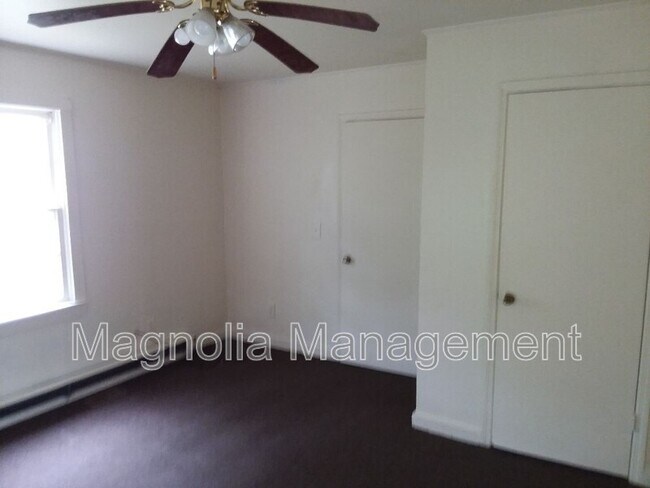 Foto del edificio - 922 E Andrews Ave