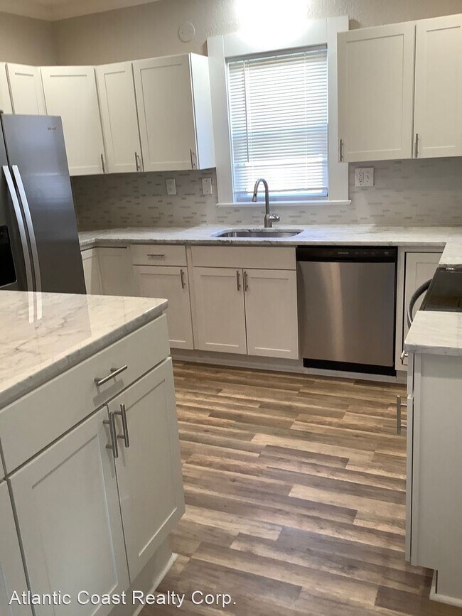 Building Photo - 3 br, 2 bath House - 2140 Cedar Road A