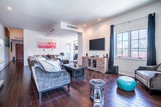 Foto del edificio - 225 S Hamilton Dr