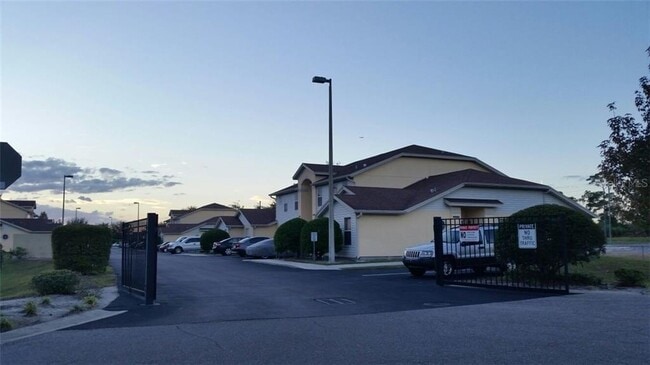 Building Photo - 4950 Ava Pointe Dr