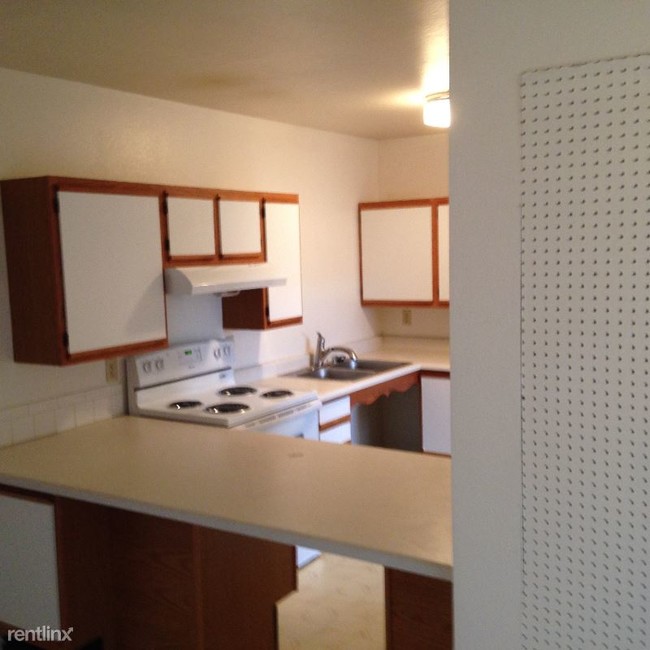 Foto del edificio - 3 br, 1 bath Apartment - 927 S. David