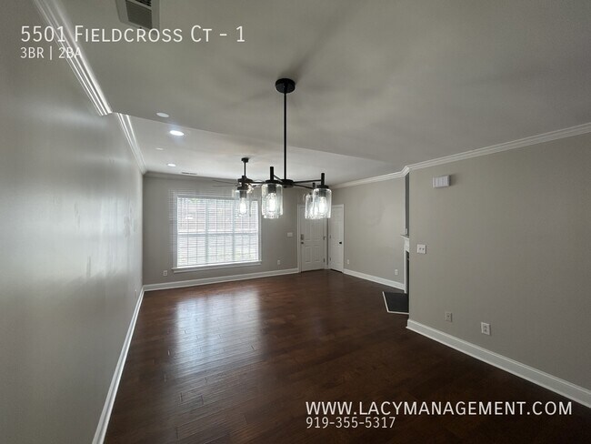 Foto del edificio - 5501 Fieldcross Ct