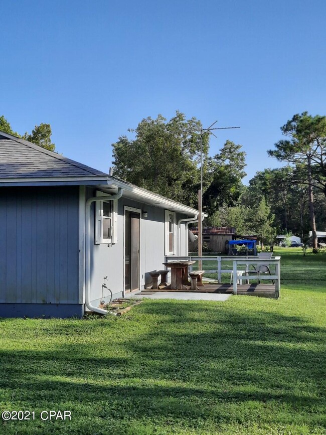Building Photo - 9523 FL-79