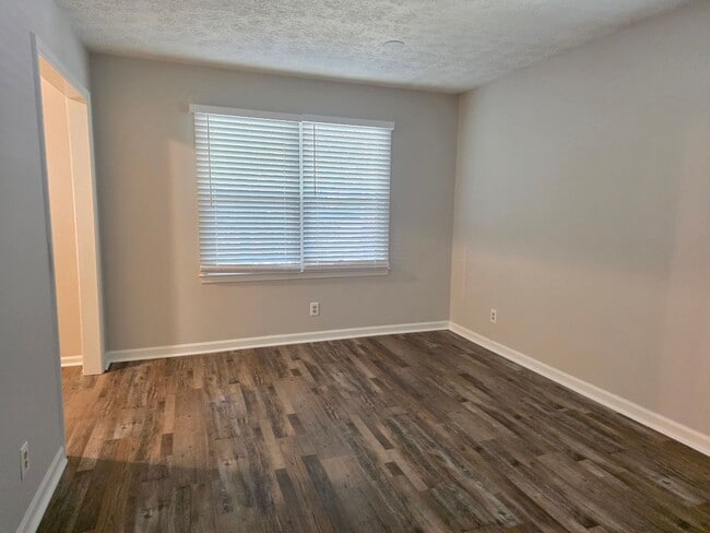 Photo - Updated 3bed 2 bath home located in Marietta