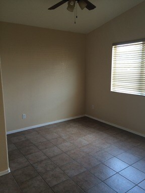 Building Photo - 1733 E Saint Jonas Pl