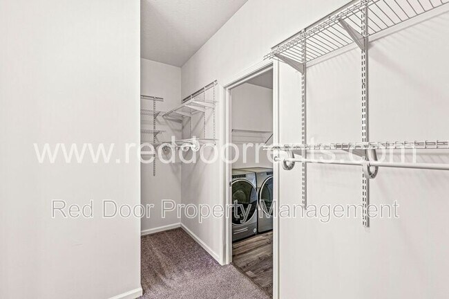 Building Photo - 4920 Penoyer Ln