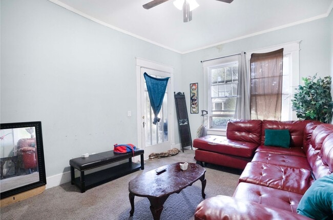 Foto del edificio - Charming Historic 2BR Apartment with Garag...