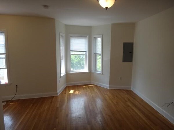 Building Photo - 147 Marcella St