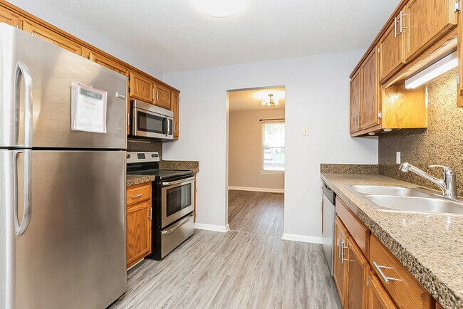 Foto del edificio - Modern 3 Bedroom Home in Clarksville, TN!