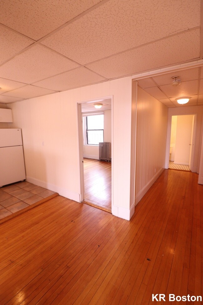 Building Photo - 406 Cambridge St