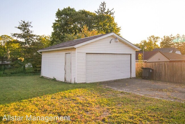 Foto del edificio - 3 br, 1 bath House - 1085 Copley Rd