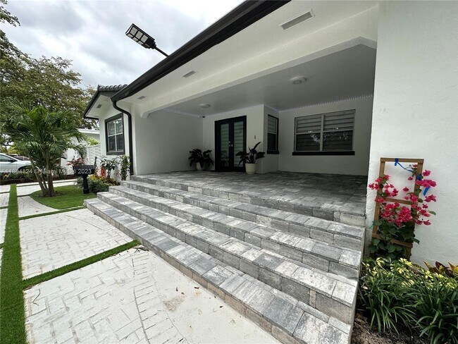 Foto del edificio - 6080 SW 16th St