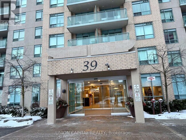 Photo du bâtiment - 39 Oneida Crescent