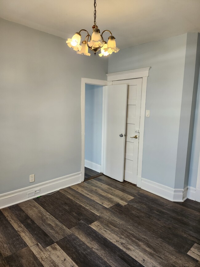 Foto del edificio - 70 Valentine St