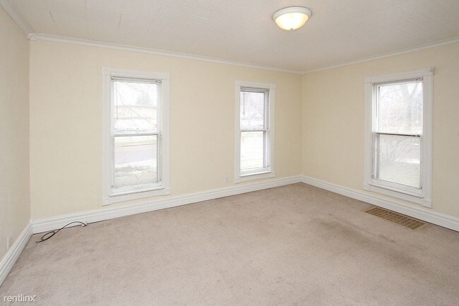 Building Photo - 4 br, 2 bath House - 514 E Saint Joseph St