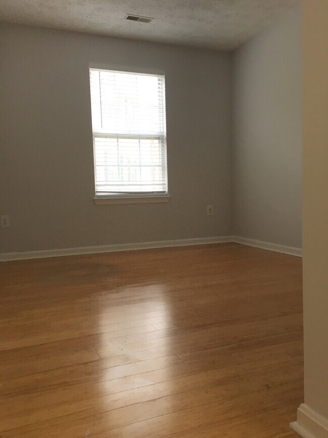 Dormitorio 2 - 10 IRONSTONE CT #K