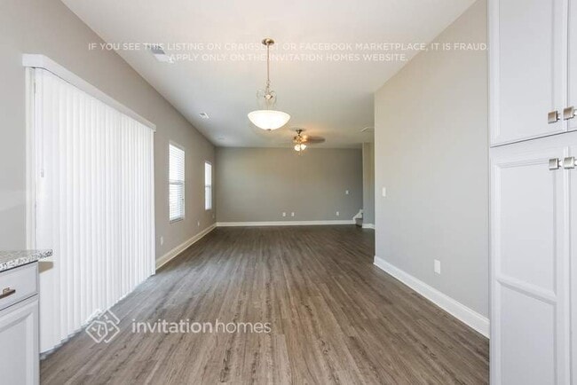 Building Photo - 5305 Roberta Crossing Dr