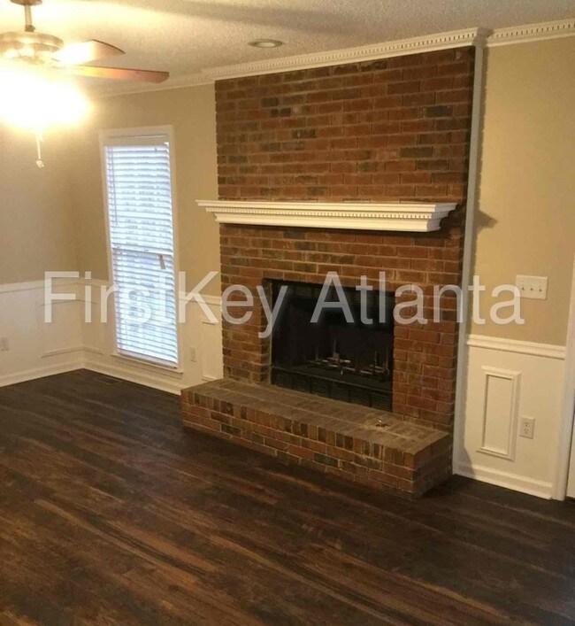 Building Photo - 342 Rockmoor Trl