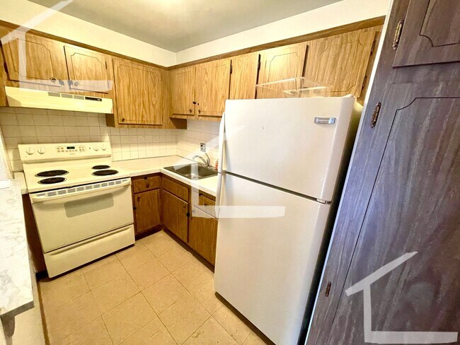 Foto del edificio - 9/1 No Fee! Spacious Allston 2BR w/parking & heat included!