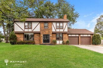 Building Photo - 3841 Hollybrook Dr