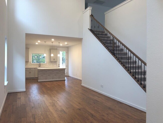 Building Photo - 8301 Prairie Rye Dr