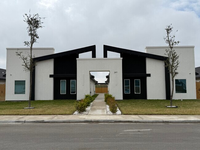 Foto del edificio - 2417 Indian Creek Ave