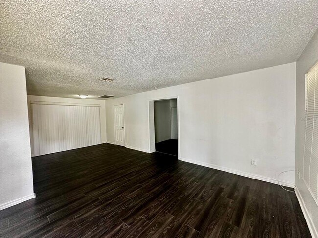 Building Photo - 4655 Cepeda St