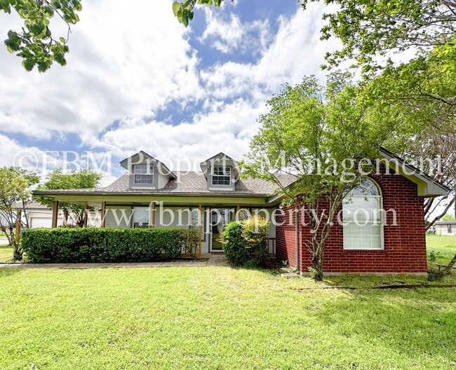 Building Photo - 3830 FM 878 - Spacious 3 Bedroom, 2 Bathro...