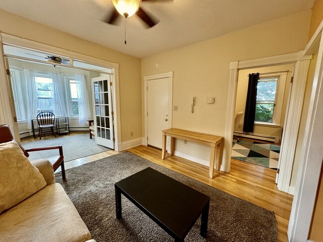 Building Photo - 262 10th St