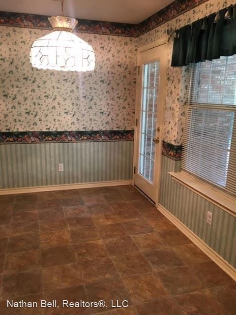 Building Photo - 4 br, 2 bath House - 239 Deer Valley Dr