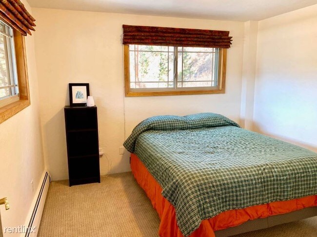 Building Photo - 2 br, 1 bath Apartment - 334 West 4th Street