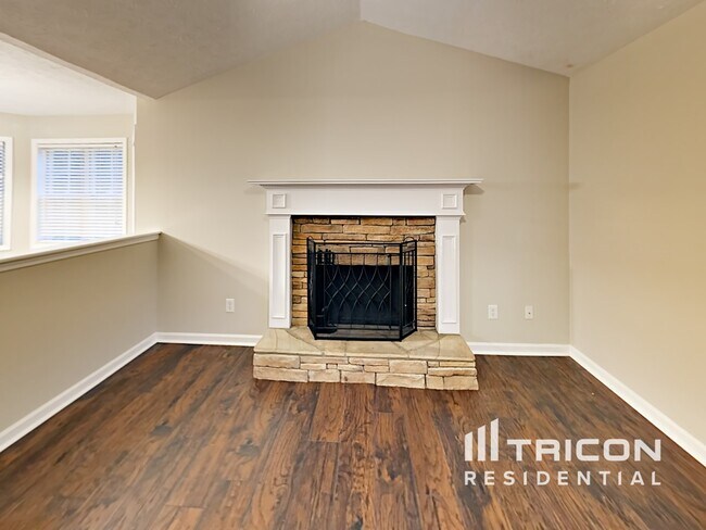 Foto del edificio - 278 Farm Brook Ln