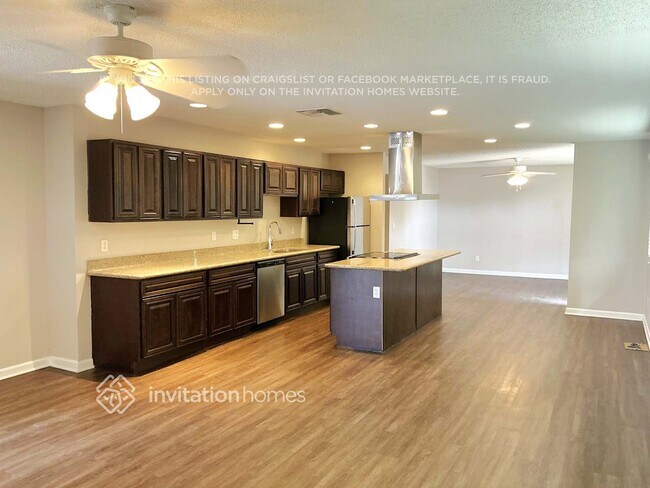 Foto del edificio - 4322 E Villa Maria Dr