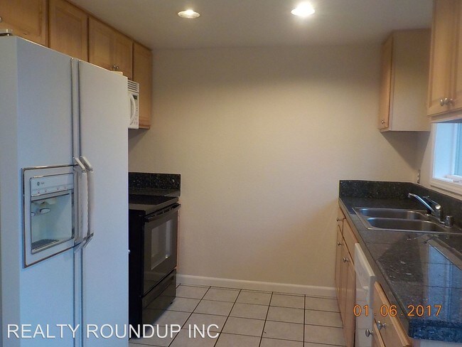 Building Photo - 2515 Merrychase Dr