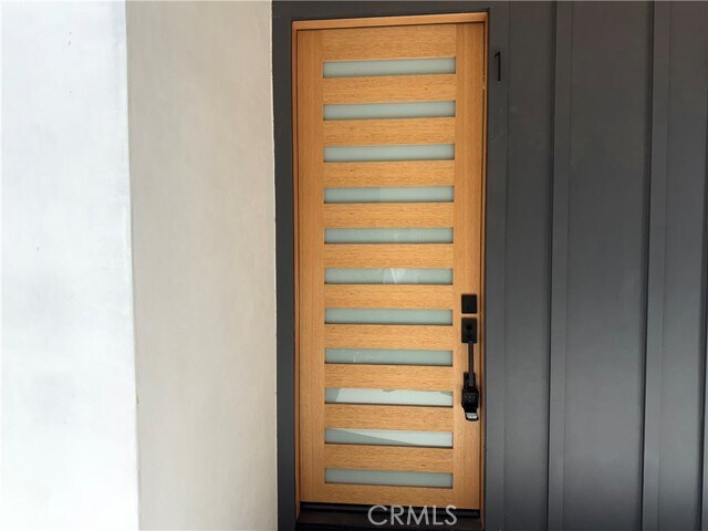 Foto del edificio - 5044 Laurel Canyon Blvd