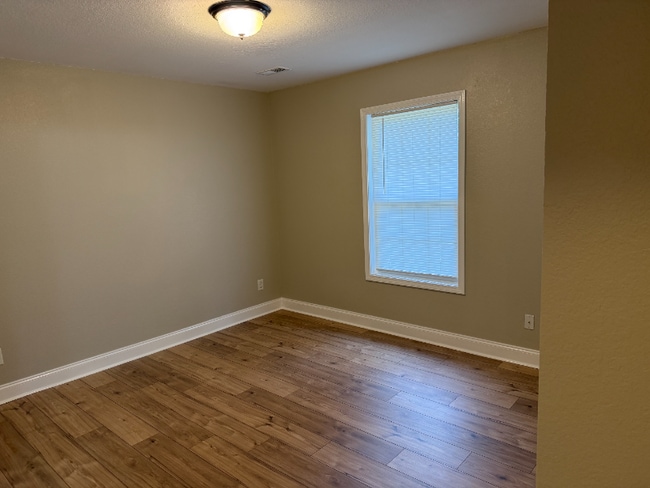 Building Photo - 2713 Montvale Rd