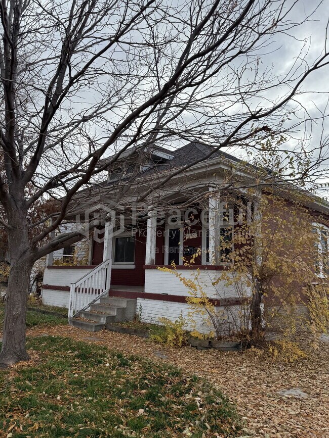 Foto del edificio - 128 E Truman Ave