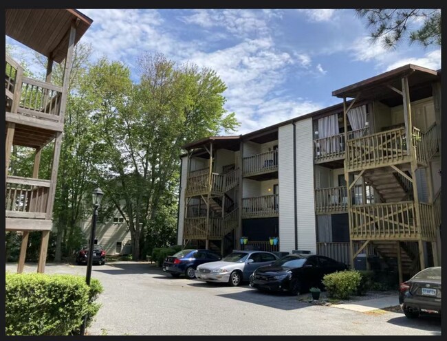 Foto del edificio - 14300 Jarvis Ave